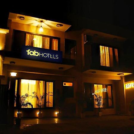 Fabhotel Cotts Villa Vasant Kunj Нью-Дели Экстерьер фото